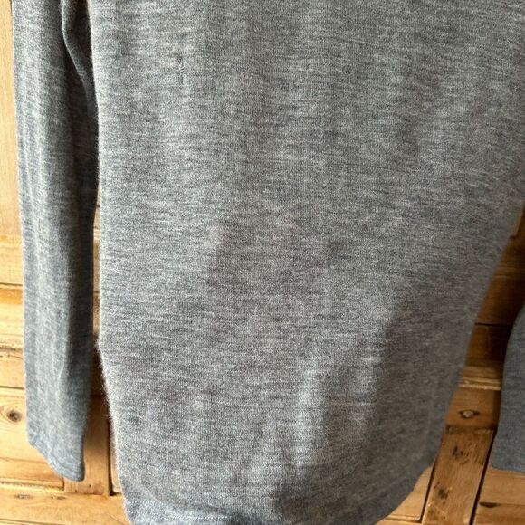 Pringle of Scotland XS (?) Lightweight Gray Turtleneck Sweater - Picture 3 of 7